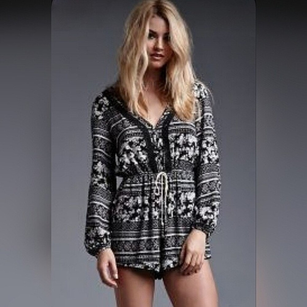 House of Harlow Boho Floral Romper Black White Lace Fringe Trim Festival, Small - Picture 10 of 10